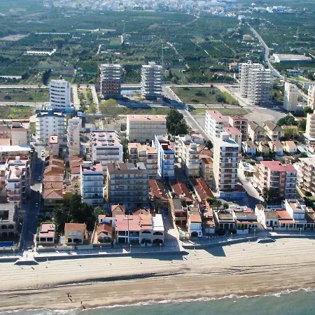Apartment - - Sleeps 7 - Parking - Seafront