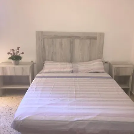 Apartment - - Sleeps 7 - Parking - Seafront