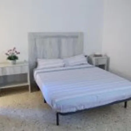 Apartment - - Sleeps 7 - Parking - Seafront *